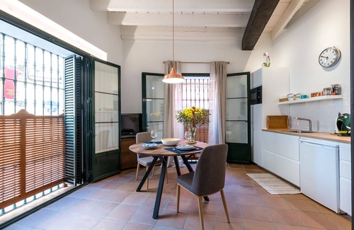 Encarnacion-Regina Apartment | Don Pedro Niño. Studio apartment in the centre