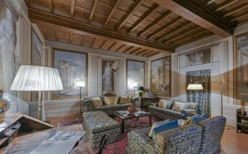 Santa Croce Apartment | Donatello Suite