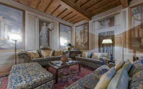 Santa Croce Apartment | Donatello Suite