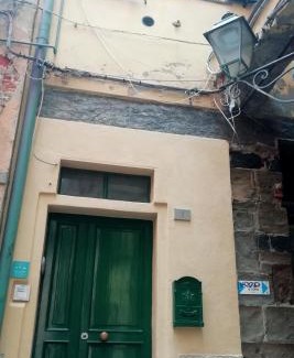 Vernazza Apartment | DonnaBarbara