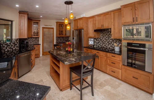 Sin Vacas House | Don’t miss out on this beautiful Tucson home. Ideal location/all the amenities