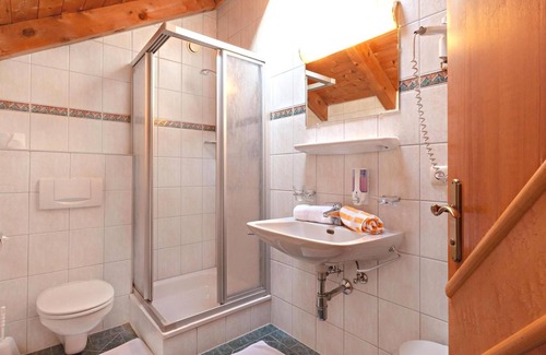 Mathon Apartment | Doppelzimmer Nr. 107 - Edelweißhof, Mathon