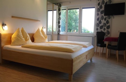 Altossiach Bed & Breakfast | Doppelzimmer Zusatzbett Ohne Seeblick - Pension Strauß