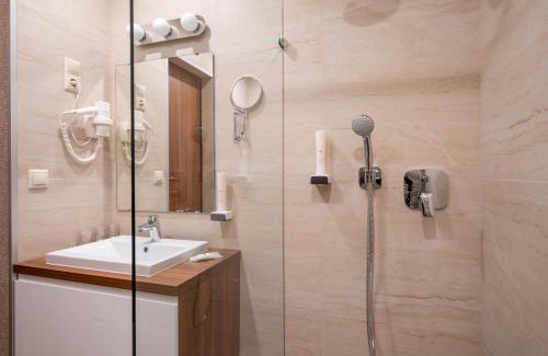 Ujhartyan Bed & Breakfast | DorEsz Wellness Panzió