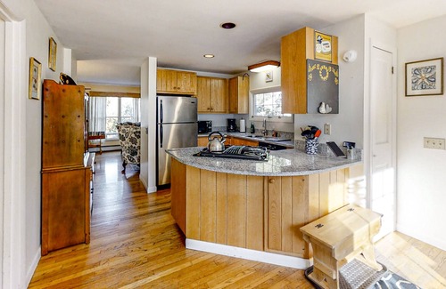 Mount Desert House | Dory Haven: Cove-front Home with sunroom, screened porch & waterfront yard