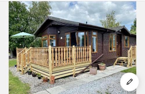 South Lakeland Leisure Village House | Dot's Place 1