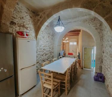 Nadur House | Double heated pools, free AC