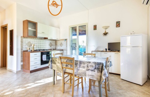 Piana Calzata Apartment | Double room via s. onion 1st 3rd floor room number 8th
