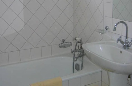 Suevres Bed & Breakfast | Double or Twin-Private Bathroom-Ségur