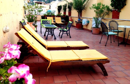 Sferracavallo Apartment | Double or twin room with private bathroom in Palermo - Sea area