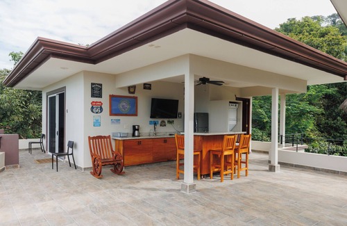 Caletas Villa | Double Queen Suite in Playa Coyote, Double Queen Suite just steps from pool and bar