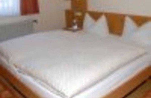 Bad Konig Cottage | Double room 04 - Gasthof Zur Krone