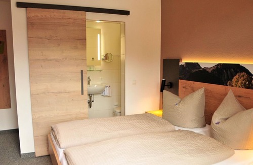 Steinach Bed & Breakfast | Double room 11 - Pension Vendel