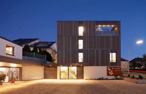 Sontheim Apartment | Double room comfort - Gästehaus Bauer with winery