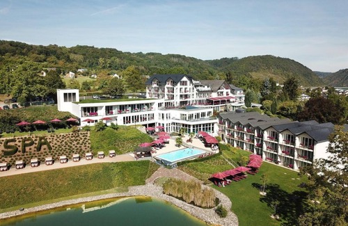 Kurrenberg House | Double room Exclusiv-Halbpension BI - 2 P - Moselstern Parkhotel Krähennest