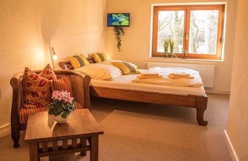 Bahretal Bed & Breakfast | Double room GAMRIG - WITHOUT breakfast - - Pension Am historischen Kalkwerk
