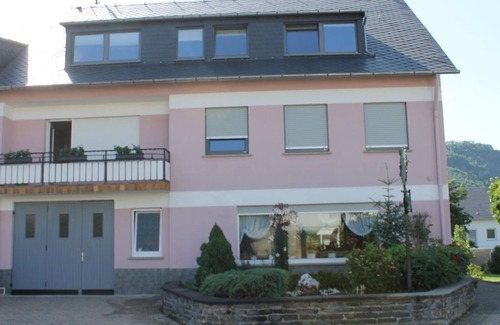 Krov Apartment | Double room no. 4 - Ferienweingut Manfred Schneiders