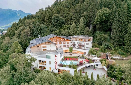 Schuttdorf House | Double room Schwalbenwand - amiamo - Familotel Zell am See