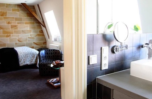 Bad Bergzabern House | Double room, shower or bath, WC - Schlosshotel Bergzaberner Hof