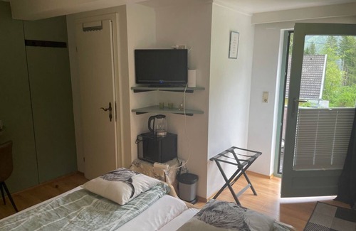 Stall Bed & Breakfast | Double room, shower, WC, mountain side - Mölltaler Appartements