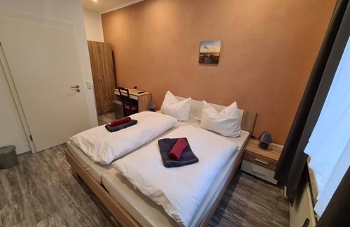 Plauen Bed & Breakfast | Double room, shower, WC, Standard 2 - Pension Anno1866