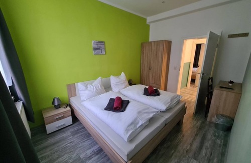 Plauen Bed & Breakfast | Double room, shower, WC, Standard 2 - Pension Anno1866