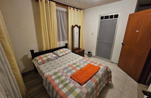 Garzon Bed & Breakfast | Double room with private bathroom - Direct access to the hallway