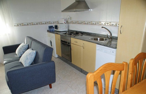 Cangas Apartment | Double room with bathroom and terrace