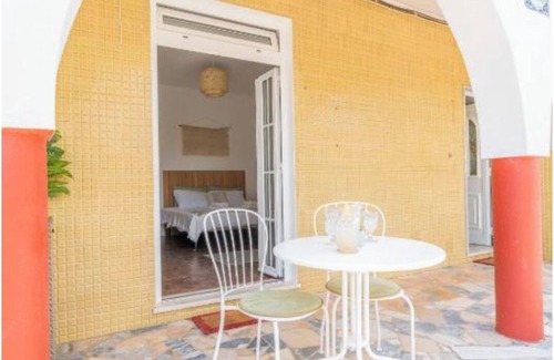 Pera House | Double Room with Garden View and Balcony - orange