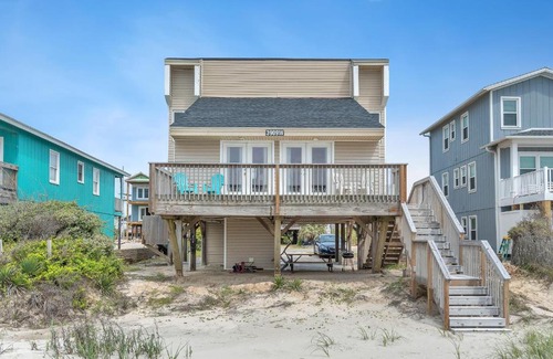 Oak Island House | Double T By The Sea by Oak Island Accommodations