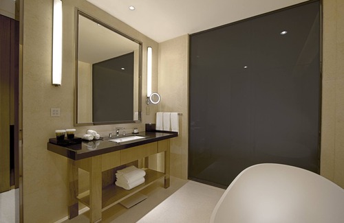 Yuancheng District Hotel | DoubleTree by Hilton Hotel Heyuan