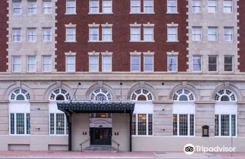 Utica Hotel | DoubleTree by Hilton Hotel Utica