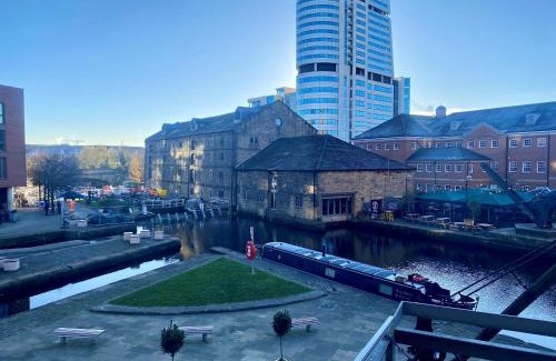 Leeds City Center Hotel | DoubleTree by Hilton Leeds