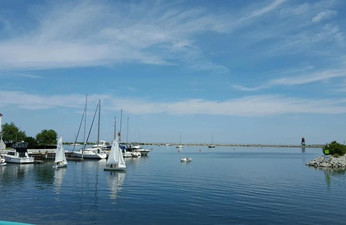 Racine Hotel | DoubleTree by Hilton Racine Harbourwalk