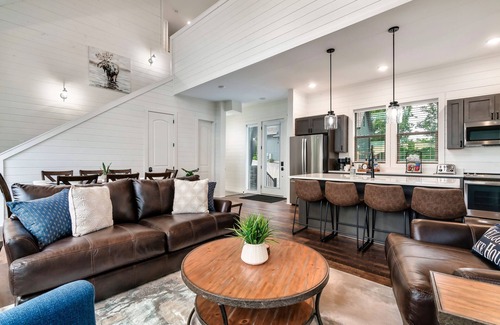 Sevierville Cabin | Douglas Lake Life and Pigeon Forge Adventures