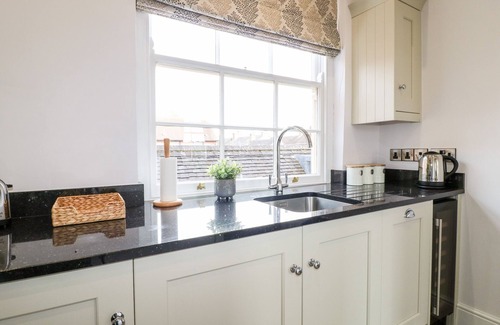 Ashbourne Cottage | DOVEDALE, romantic, character holiday cottage in Ashbourne
