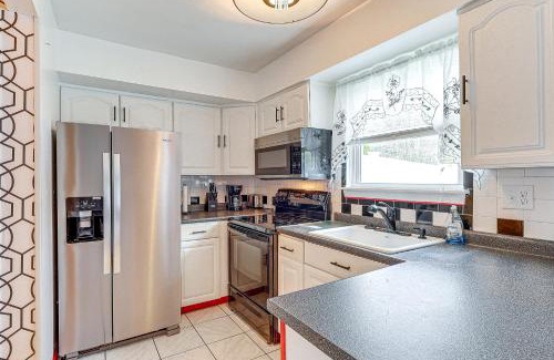 Dover House | Dover Home - 2 Mi to Delaware State University!