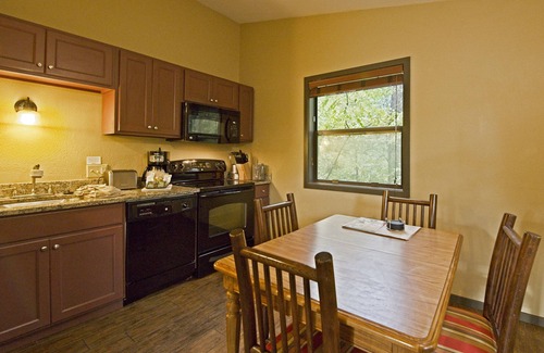 Wisconsin Dells Cottage | Down- Home Christmas Mountain Village, 2 Bedroom Cottage