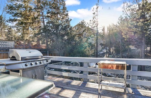 Big Bear Ski Chalet | Downey Family Retreat- Relaxing Chalet- Games