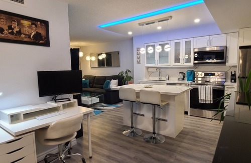 Fort York Condo | 🏢Downtown 1 BDRM ➕ Den with lake & CN tower views!📌