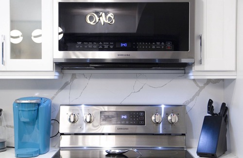 Fort York Condo | 🏢Downtown 1 BDRM ➕ Den with lake & CN tower views!📌