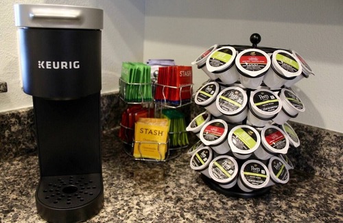 Des Moines House | Downtown 2BD 2.5BA townhouse w/free garage parking