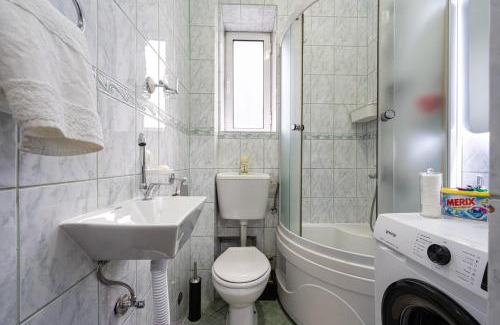 Downtown Apartment | Downtown Apartment Freedom