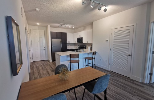 Central Sarasota Apartment | Downtown Apartment with Pool, Gym, and Coworking Space