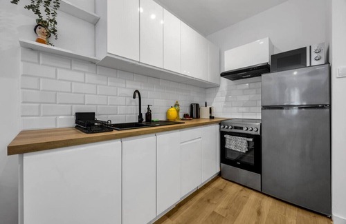Muranow Apartment | Downtown Apt - Trams & Bus Nearby - by Rentujemy
