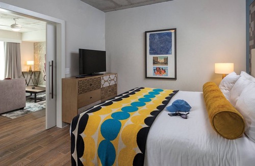 Civic District Resort | Downtown Austin Resort Studio Presidential