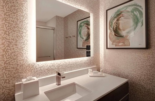 Downtown Tucson Hotel | Downtown Bliss! Outdoor Pool, Free Breakfast, Onsite Parking, Pets Allowed!