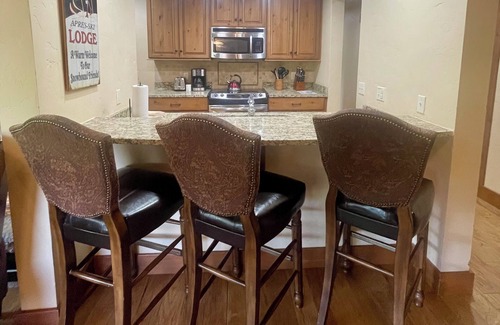 Historic District Condo | Downtown Breckenridge Hideaway | 2BR/Loft. Pool & Hot Tub!