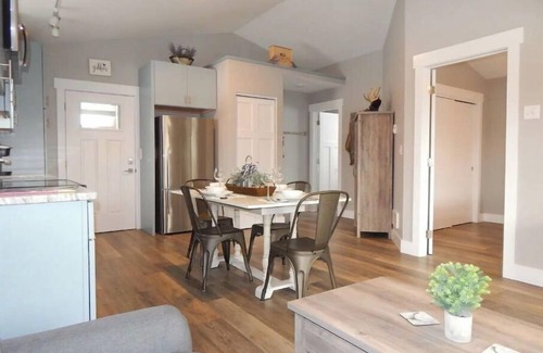 Sandpoint Apartment | Downtown Charmer - Spacious 1 Bed 1 Bath - Adventure Basecamp