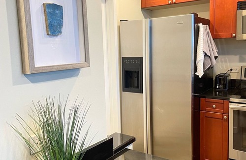 South Eola Condo | Downtown Condo w/Treetop Views & Free EV Charging